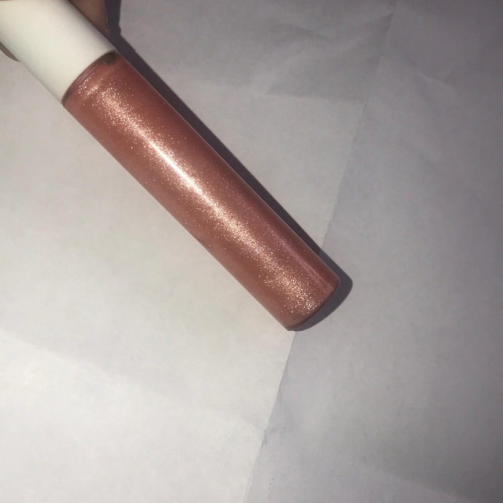 Pink lip gloss